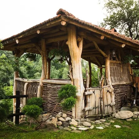 Садиба Гардига Pystan Exterior photo